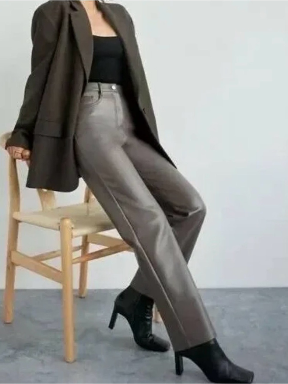 Wilfred Aritzia The Melina Gray Faux Leather High Rise Straight Pants Sz 6
